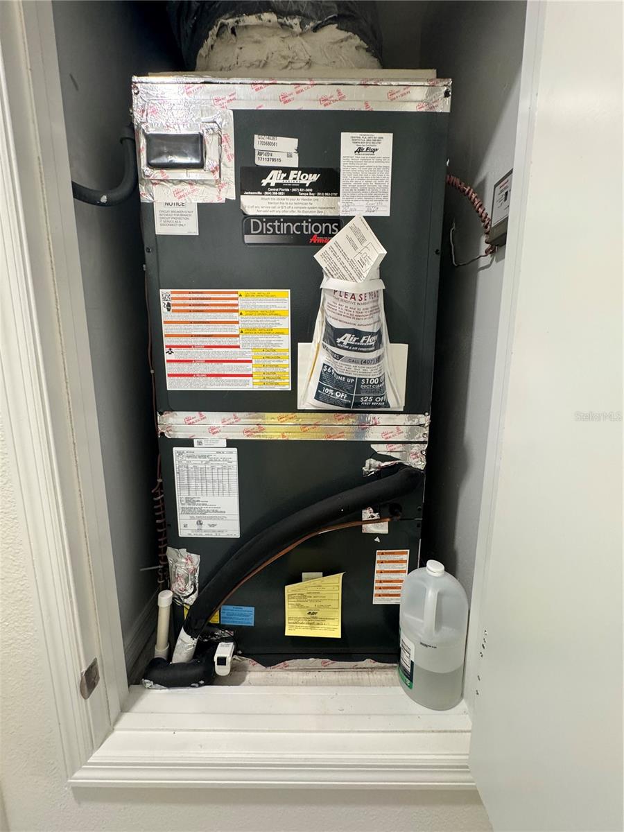 Image 37 of 60 For 12093 Stone Bark Trail