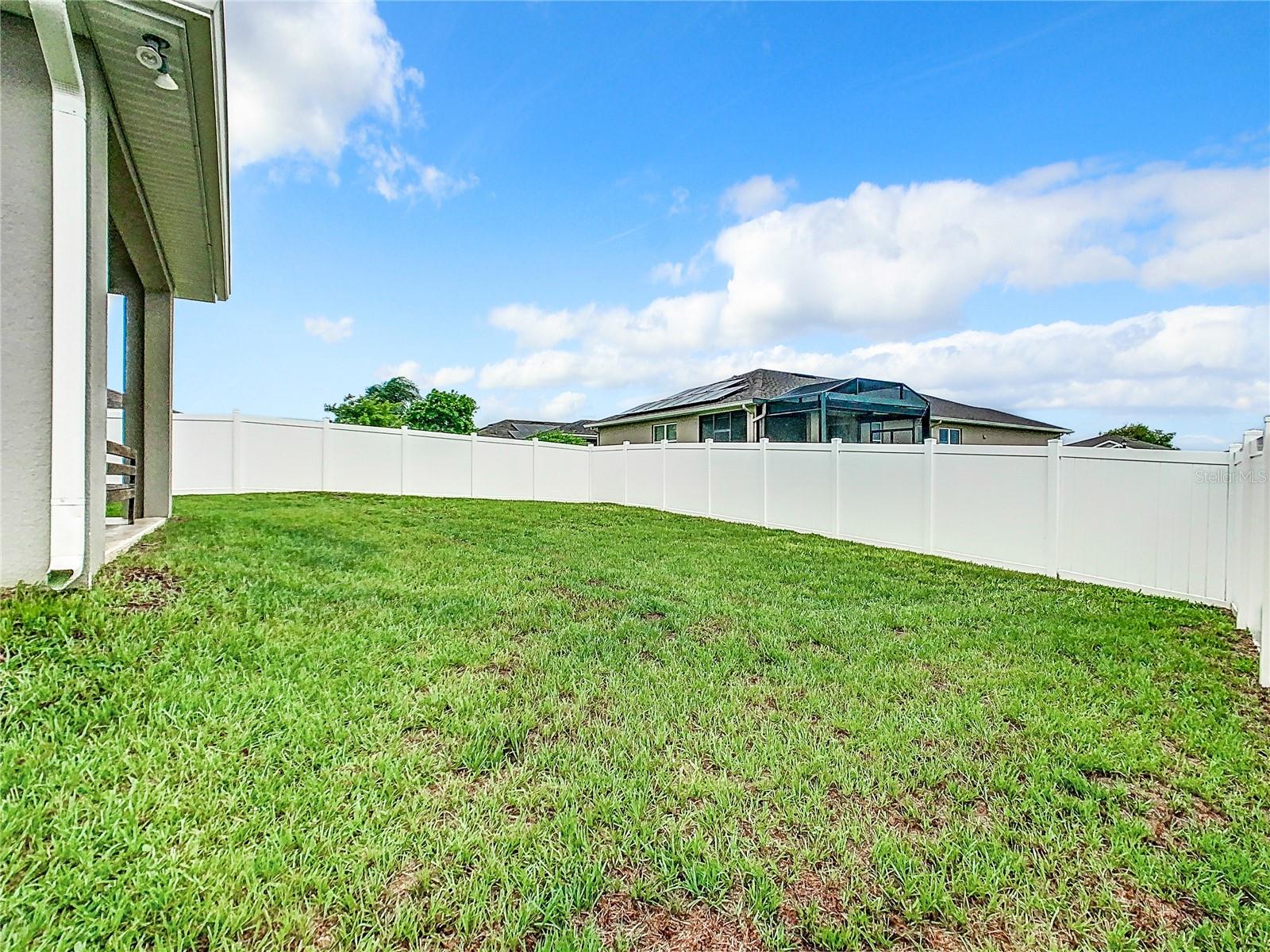 Image 66 of 79 For 592 Lake Smart Boulevard