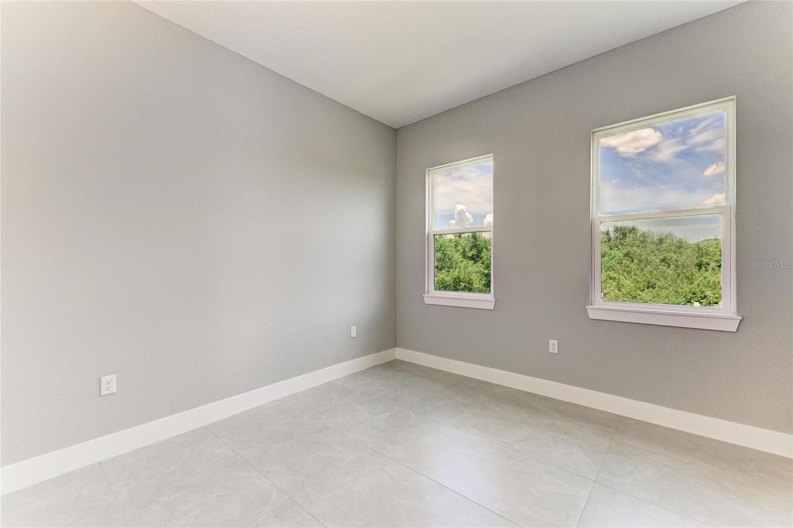 Image 16 of 54 For 8147 Tracy Circle