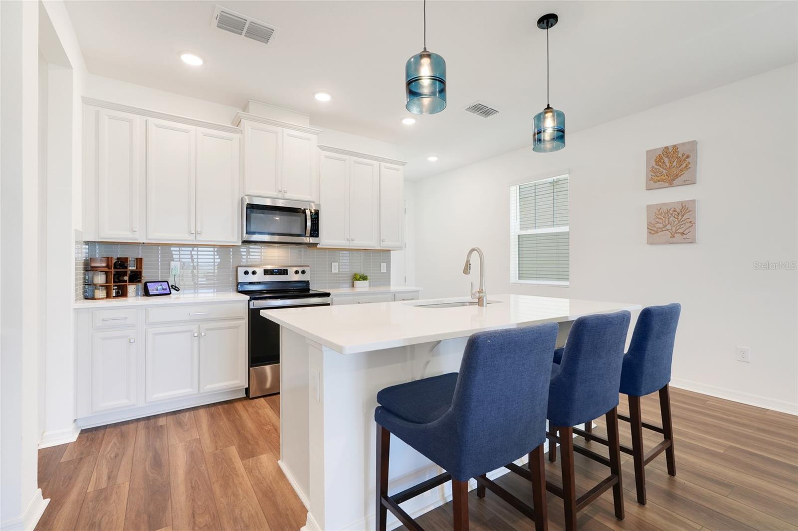 Image 8 of 43 For 2585 Royal Jasmine Court