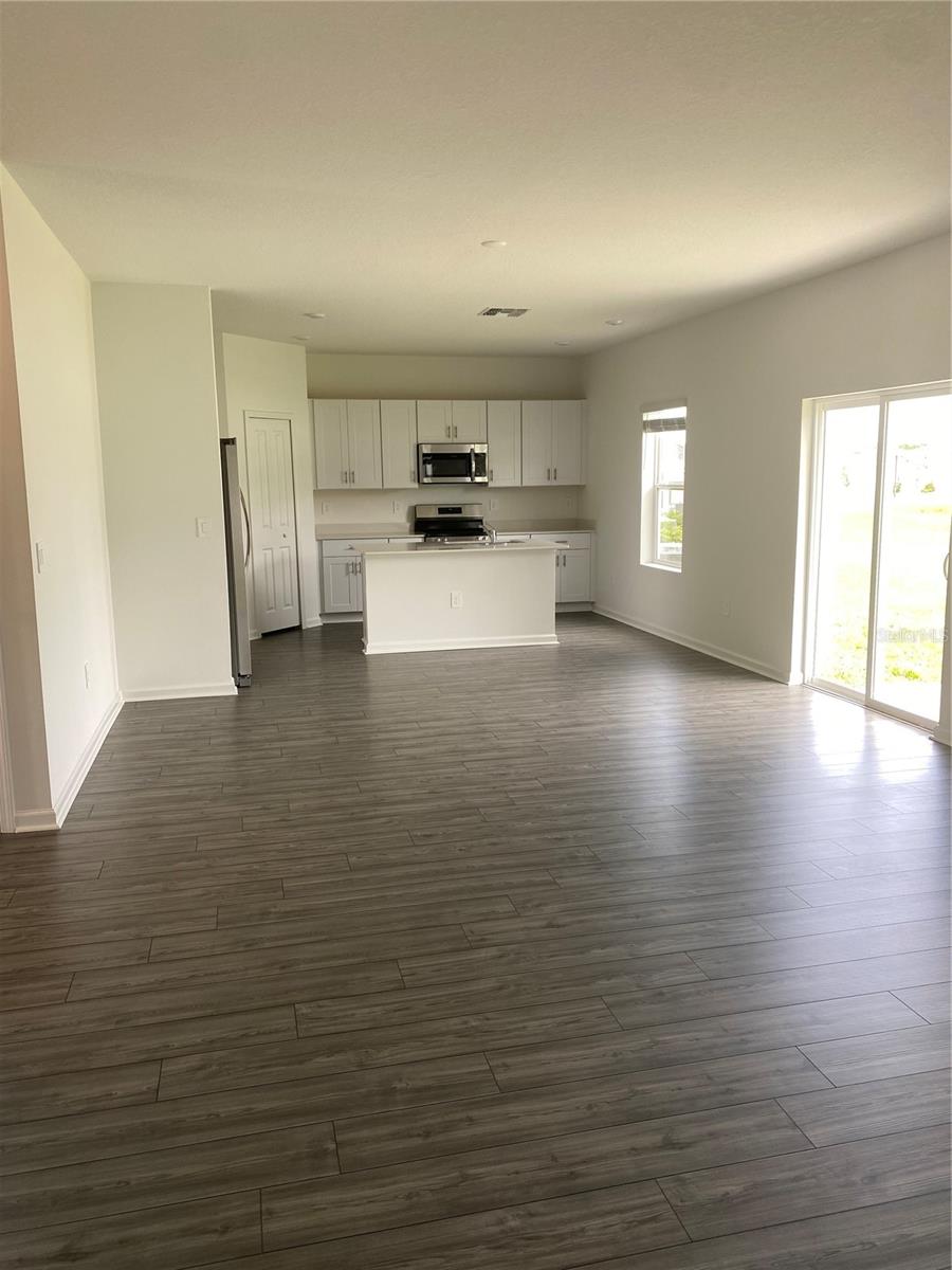 Image 3 of 43 For 4552 84 Street