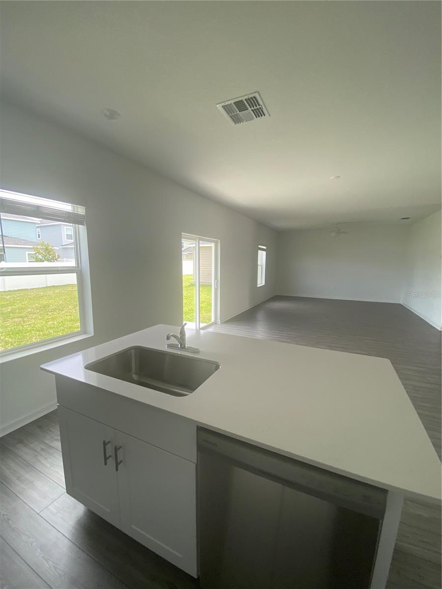 Image 8 of 43 For 4552 84 Street