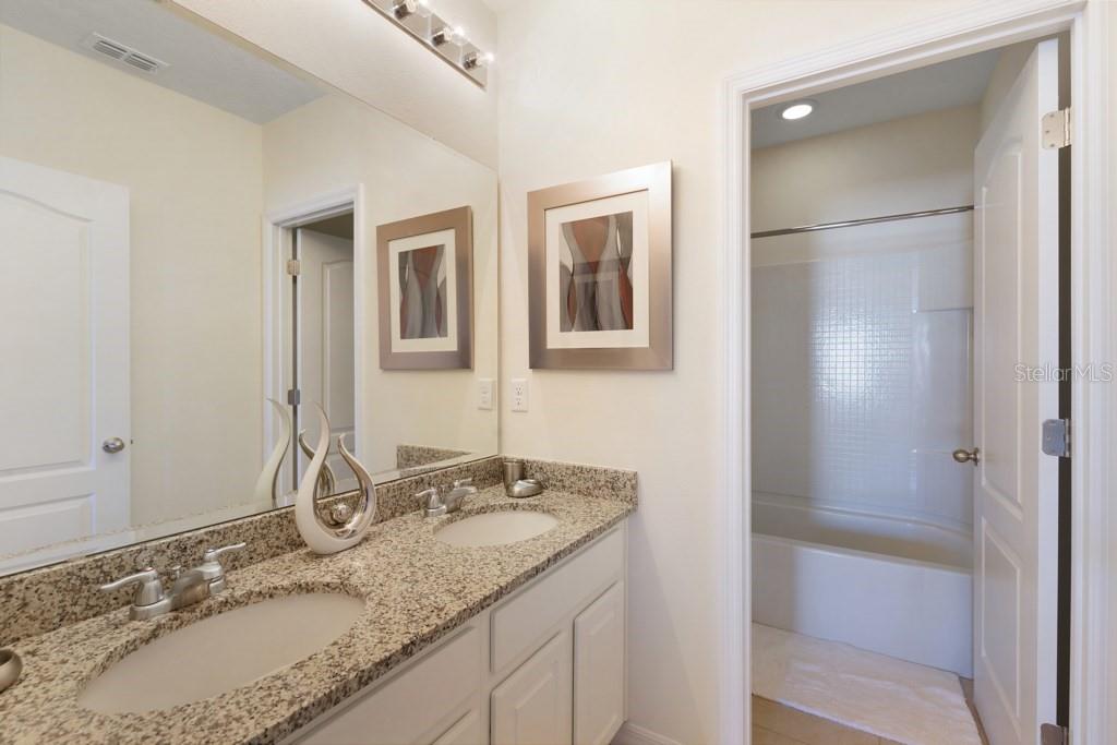 Image 21 of 34 For 8012 Oak Shadow Court