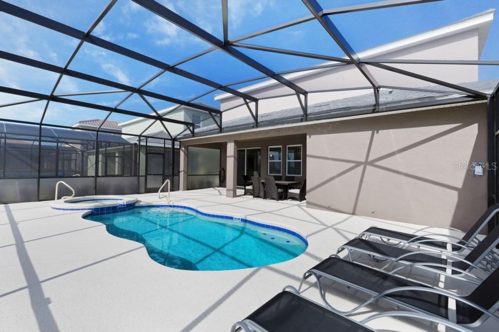 Image 29 of 34 For 8012 Oak Shadow Court