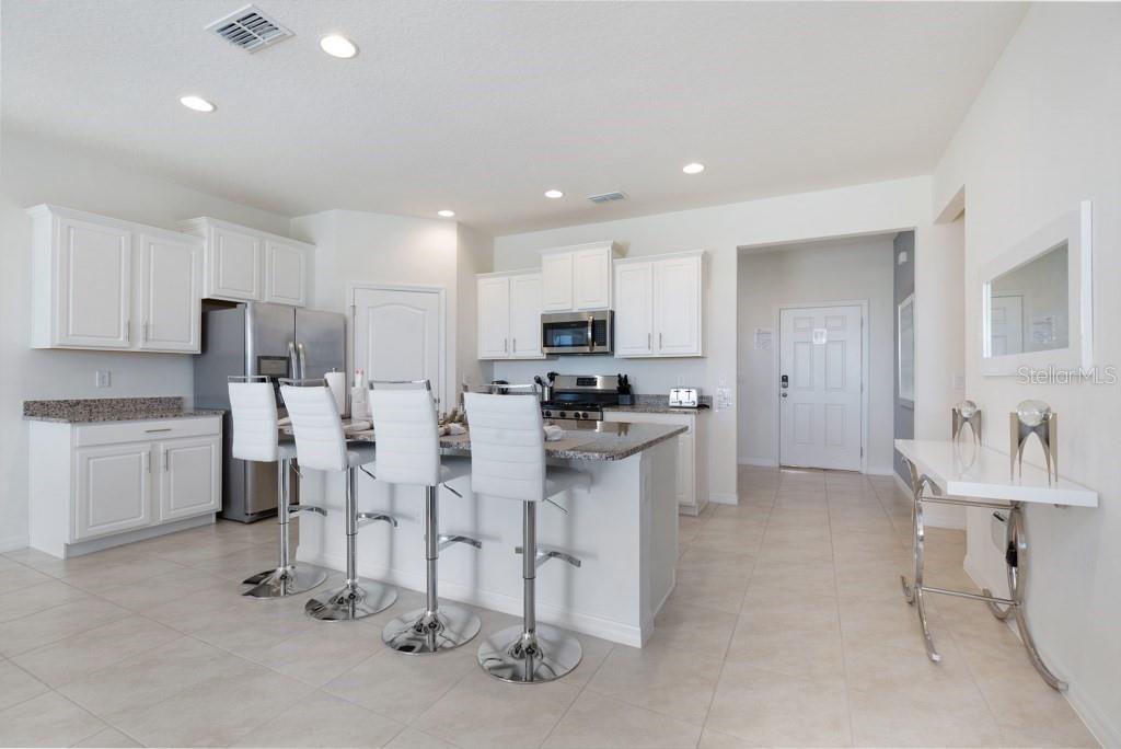 Image 8 of 34 For 8012 Oak Shadow Court