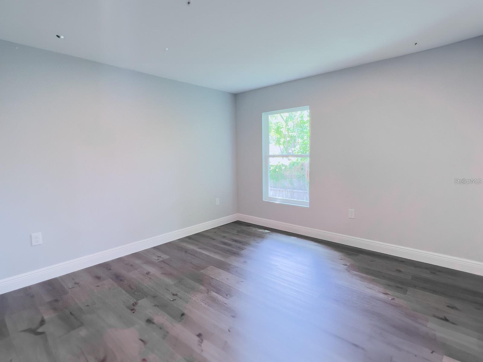 Image 4 of 8 For 2996 142nd Lane