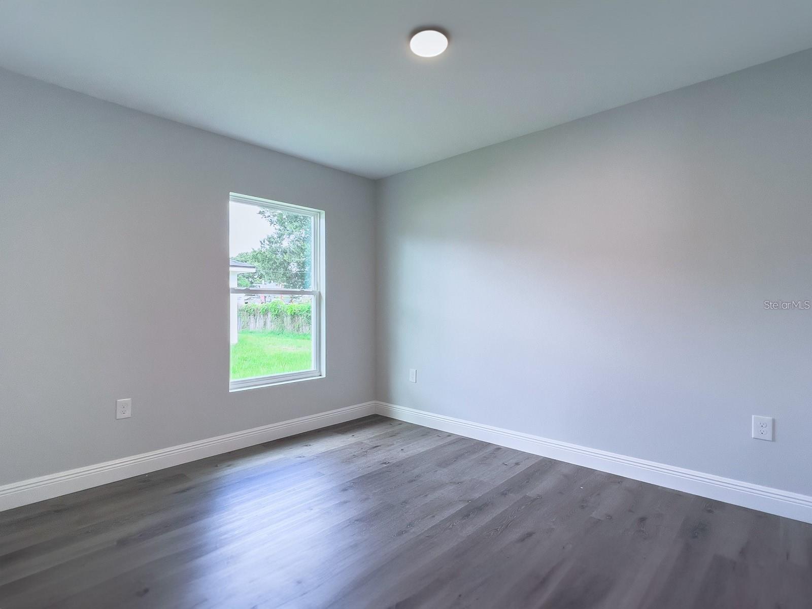 Image 6 of 8 For 2996 142nd Lane