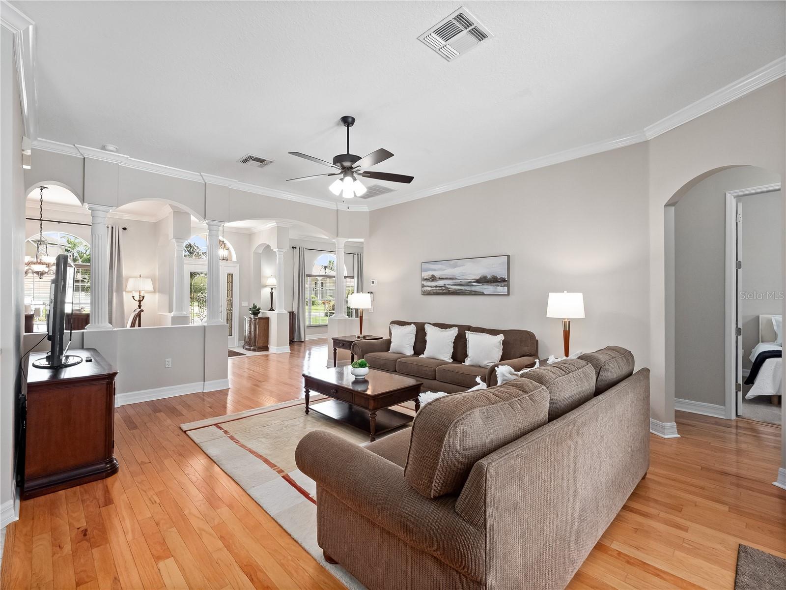 Image 11 of 69 For 7955 Sea Pearl Circle
