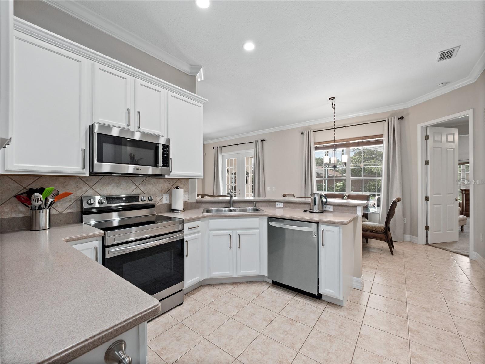 Image 24 of 69 For 7955 Sea Pearl Circle