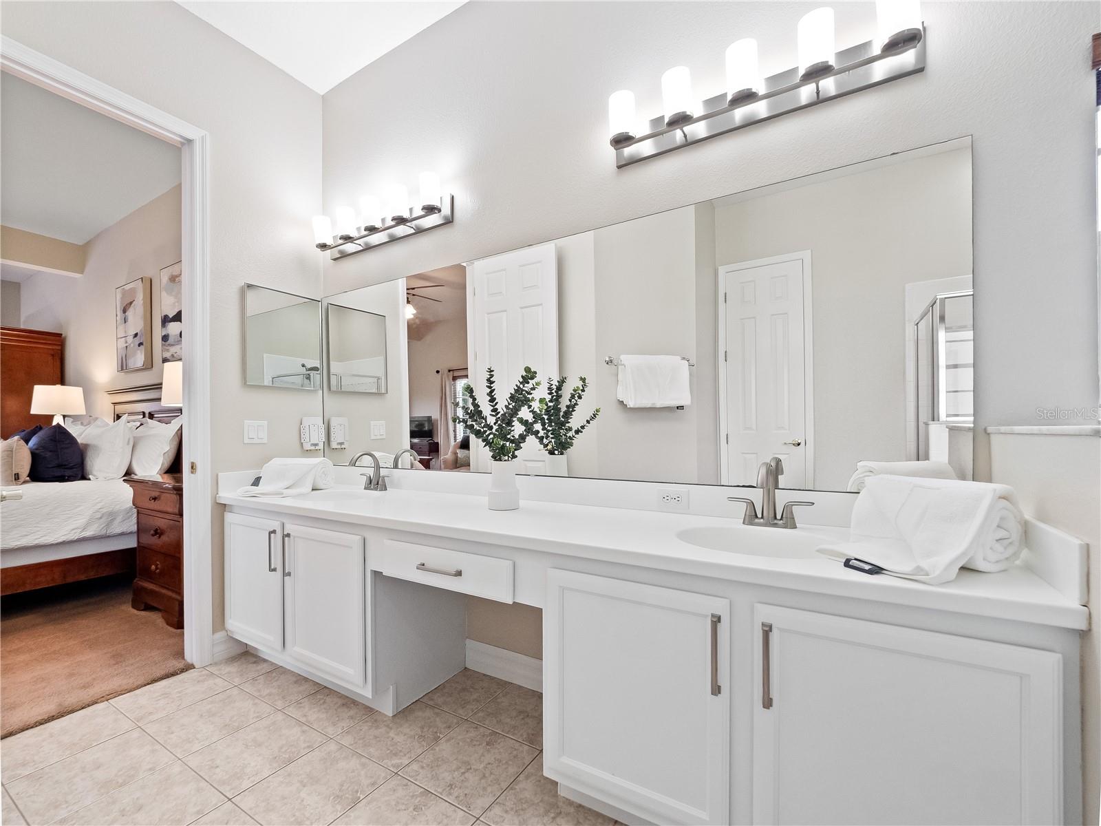 Image 38 of 69 For 7955 Sea Pearl Circle