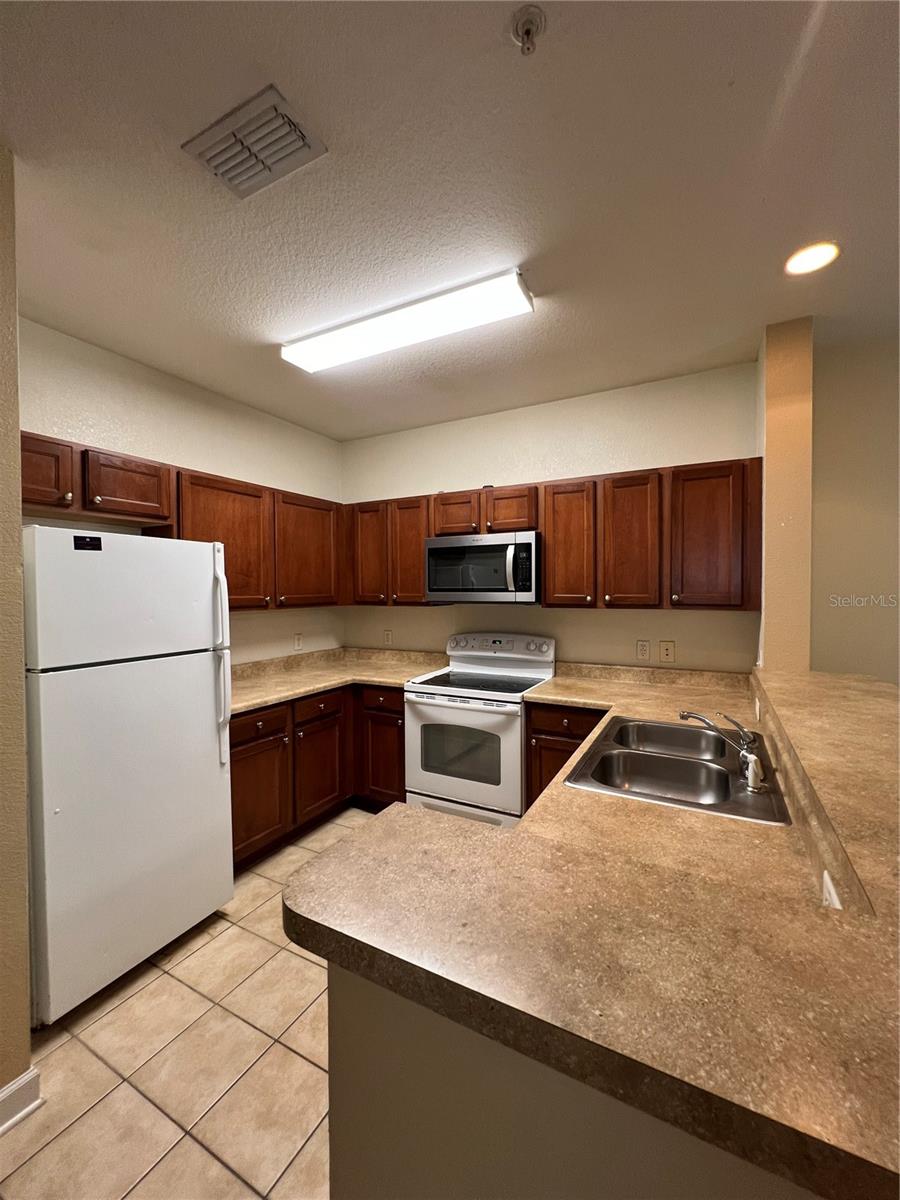Image 3 of 17 For 3177 Feltrim Place 203