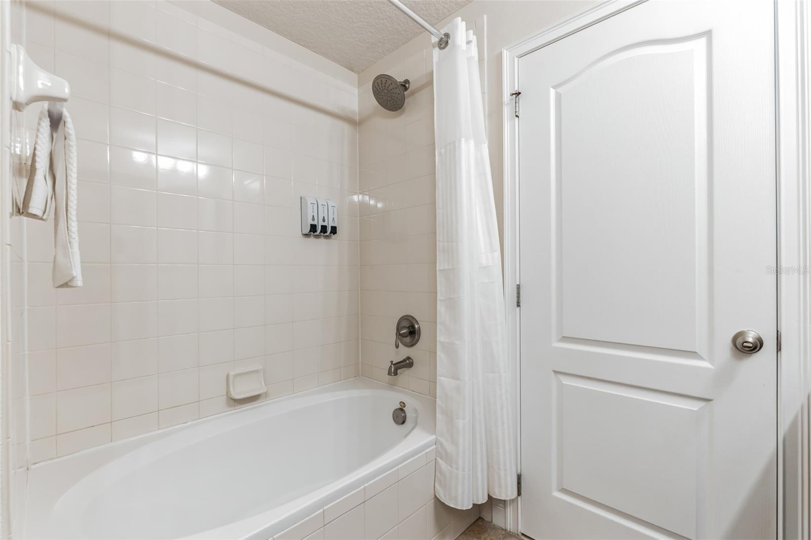 Image 19 of 30 For 8083 Brooksville Drive