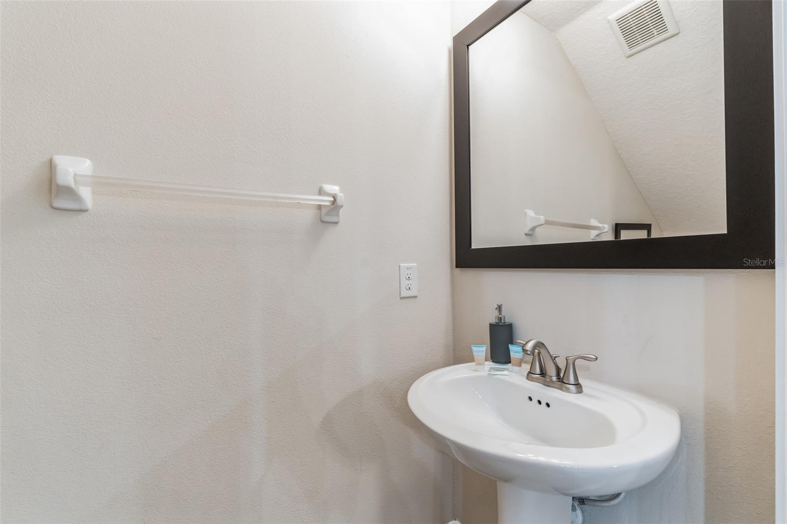 Image 22 of 30 For 8083 Brooksville Drive