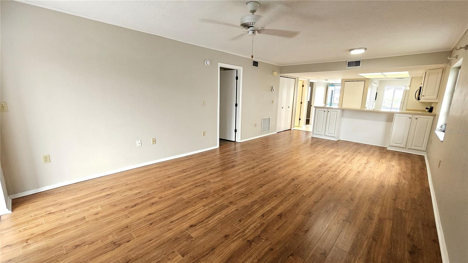 Image 10 of 31 For 6800 Placida Road 133