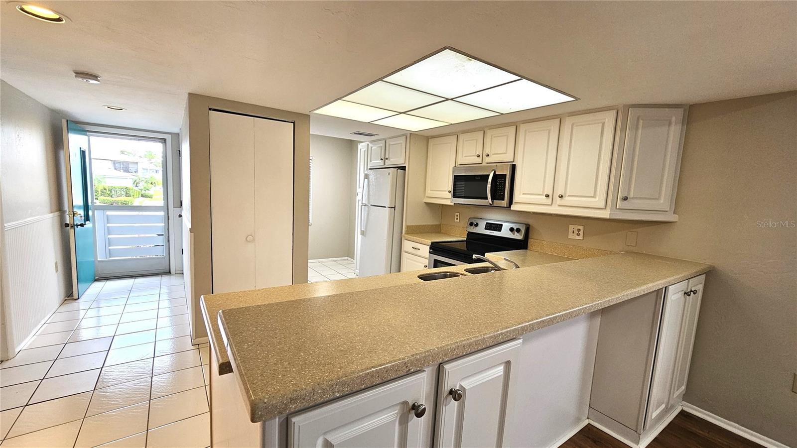 Image 4 of 31 For 6800 Placida Road 133