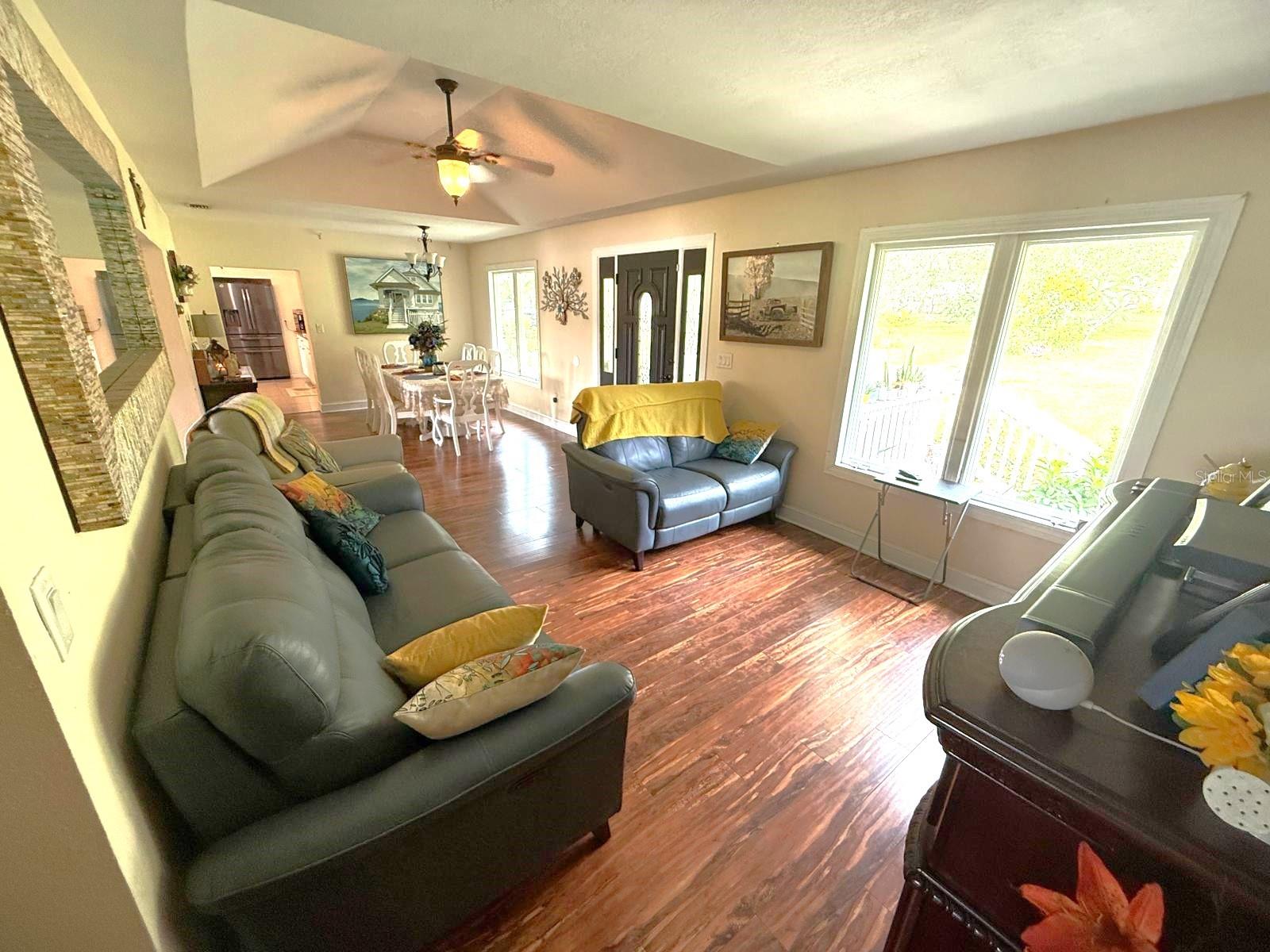 Image 7 of 41 For 3785 Picciola Road
