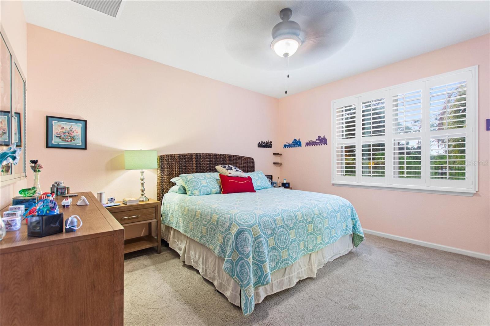 Image 14 of 57 For 525 Gunston Ct