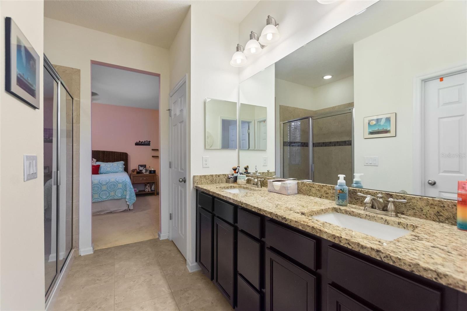 Image 18 of 57 For 525 Gunston Ct