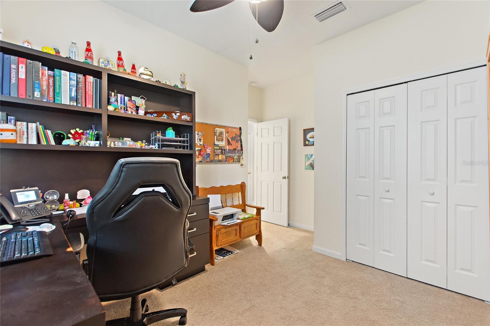 Image 21 of 57 For 525 Gunston Ct