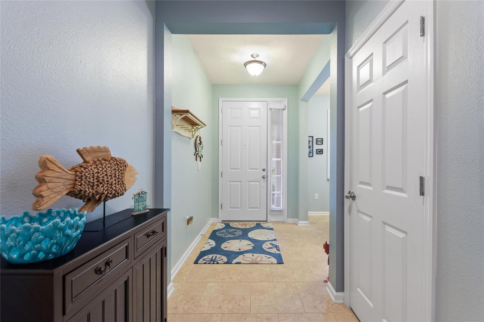 Image 3 of 57 For 525 Gunston Ct