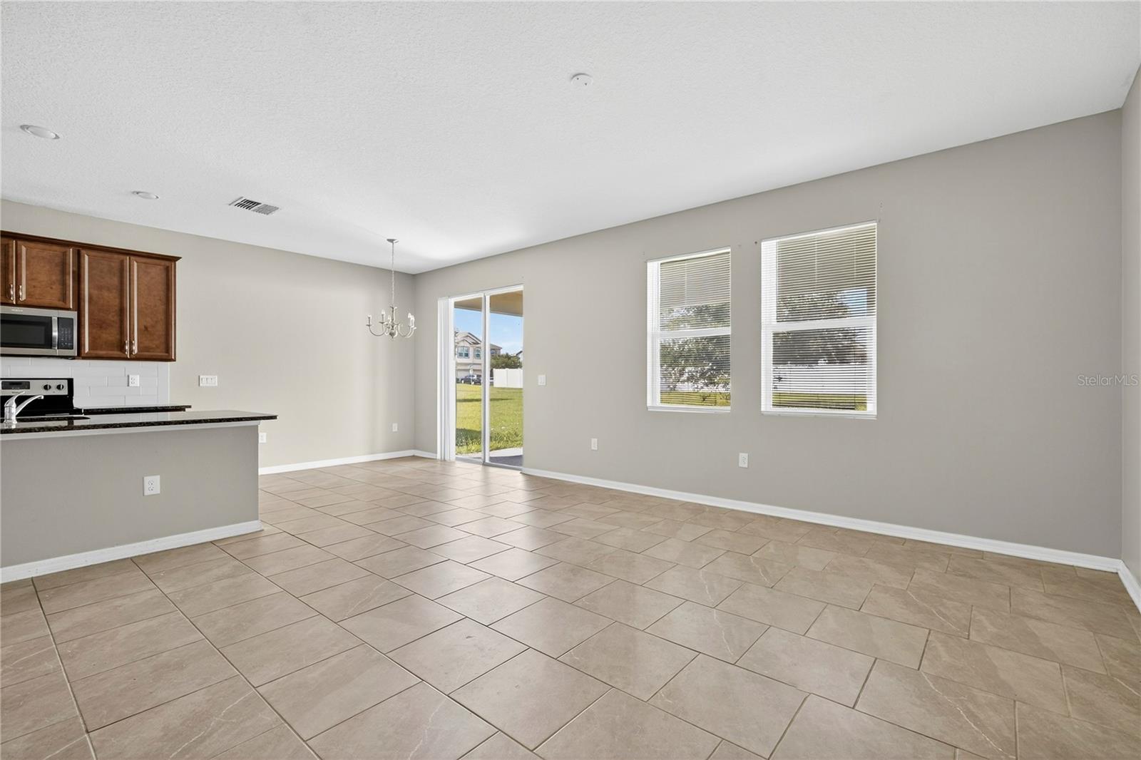 Image 18 of 26 For 3020 Sanderling Street