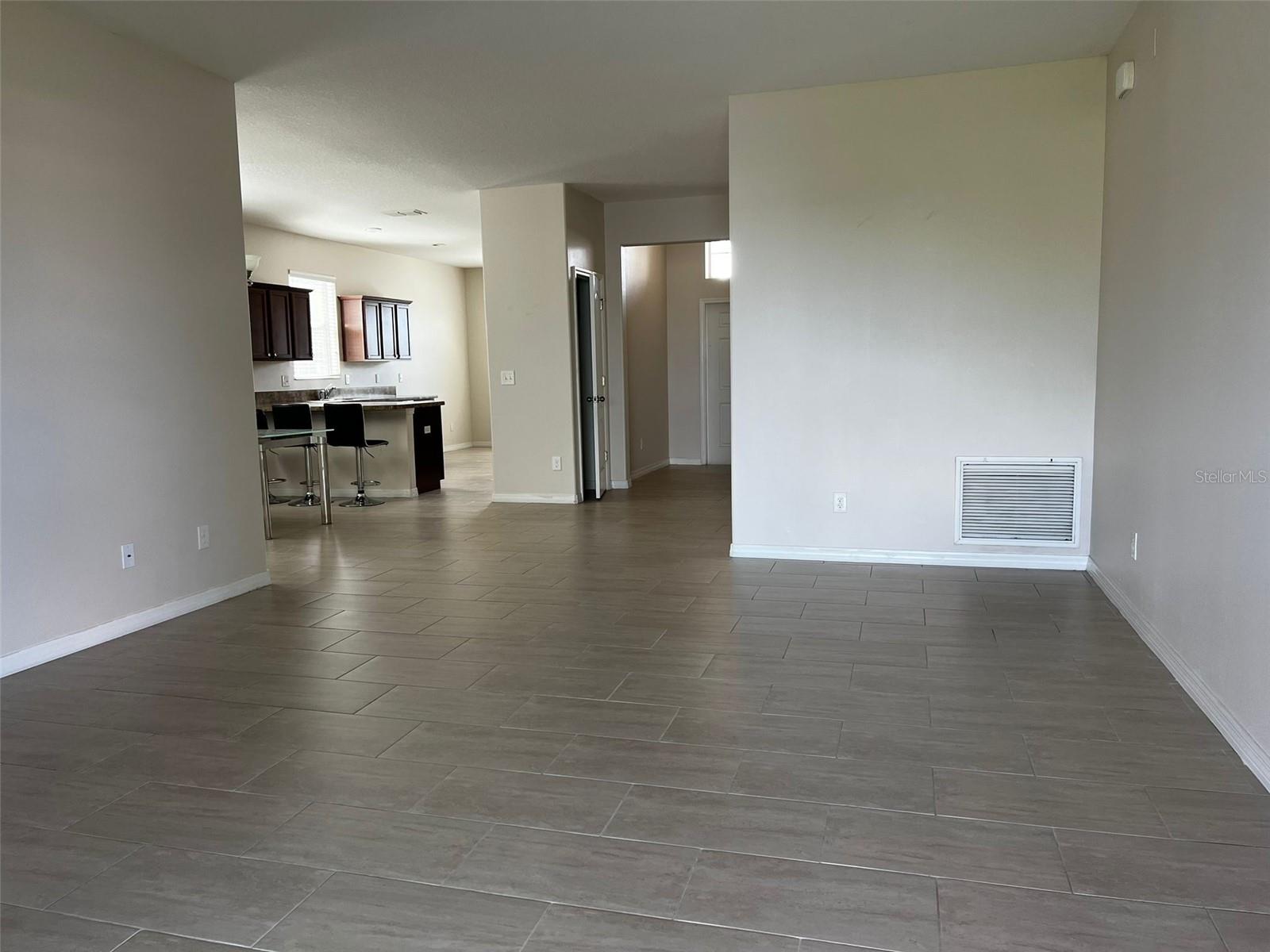 Image 6 of 23 For 2616 Carrickton Circle
