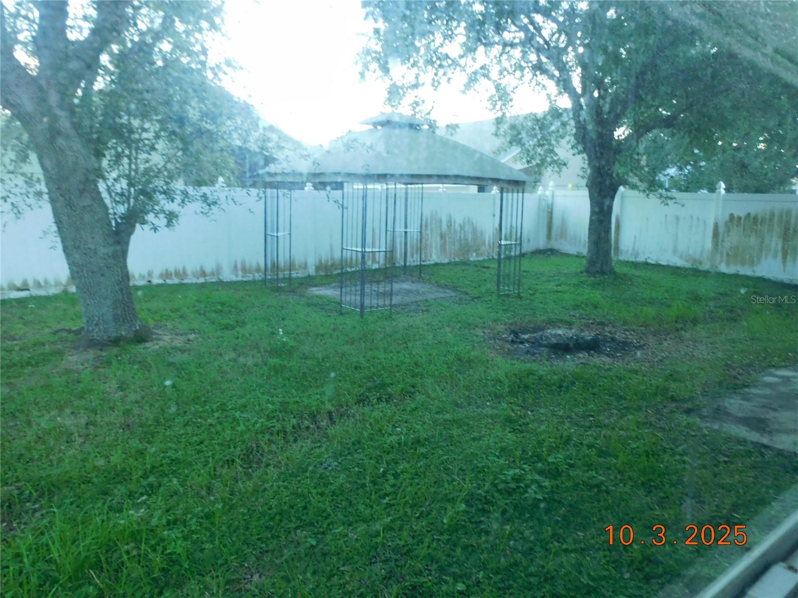 Image 11 of 11 For 185 Thornbury Drive