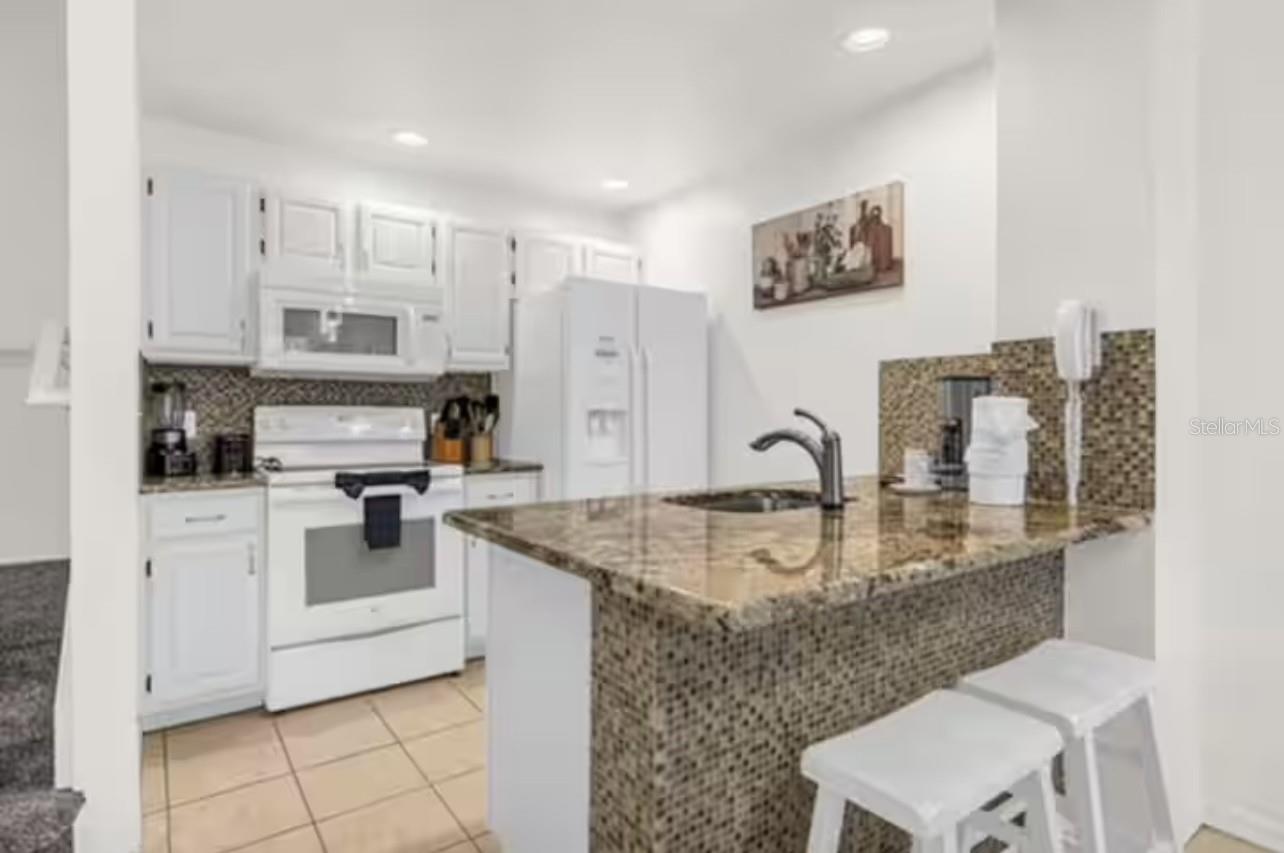 Image 5 of 34 For 4015 Venetian Bay Drive 104