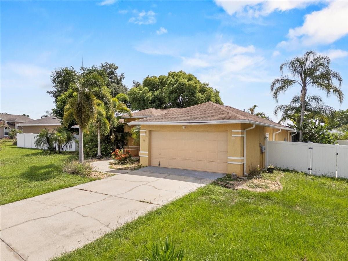 Details for 307 Sterling Drive, WINTER HAVEN, FL 33884