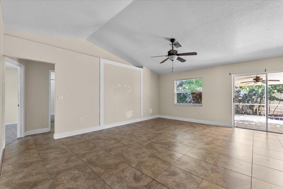 Image 13 of 34 For 307 Sterling Drive