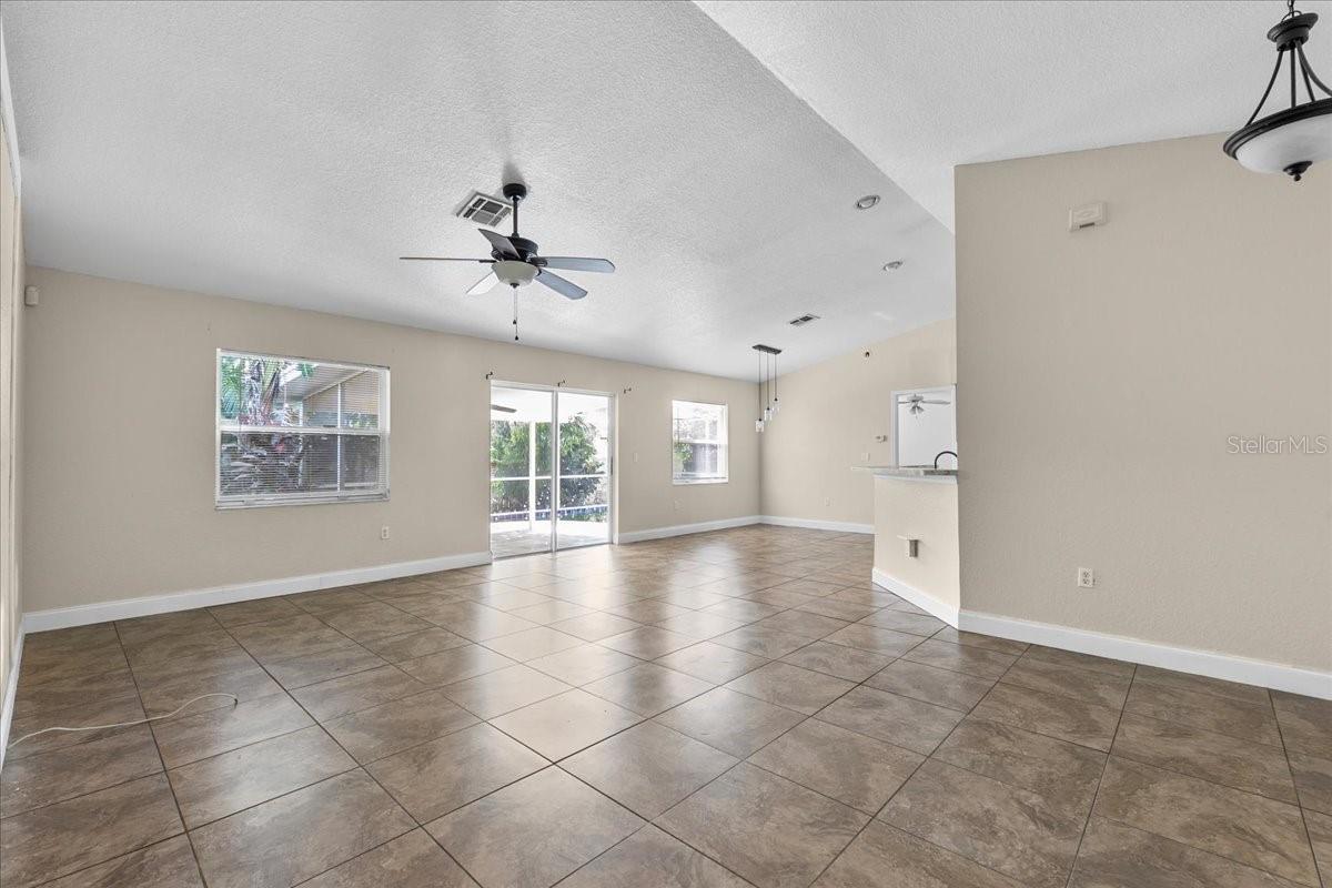 Image 14 of 34 For 307 Sterling Drive