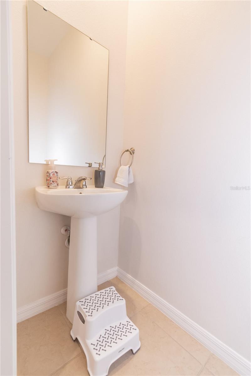 Image 9 of 23 For 2686 Chantilly Avenue