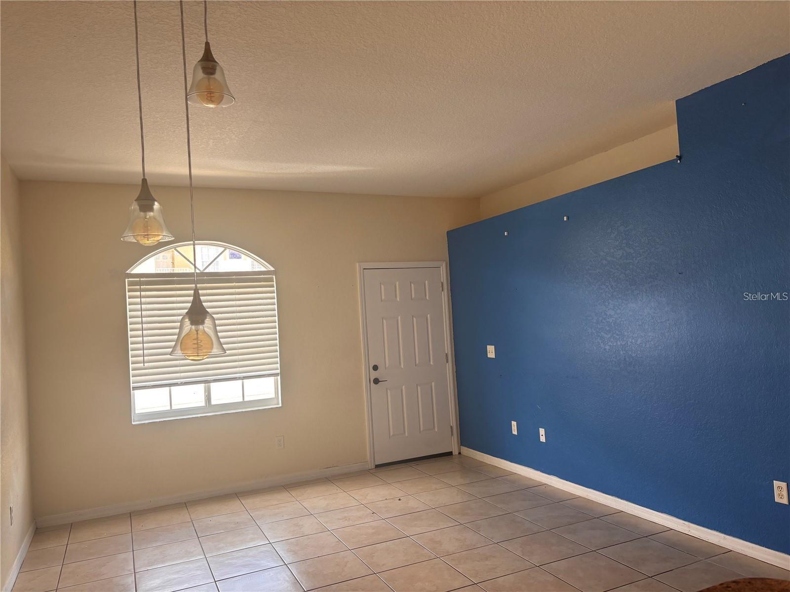 Image 4 of 9 For 21102 Indian Creek Drive