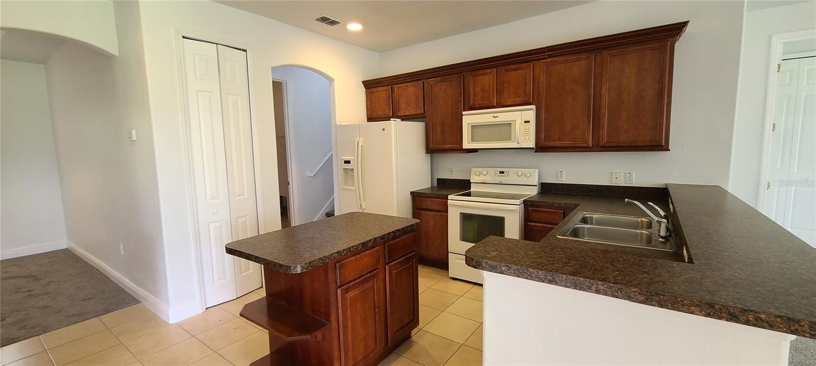 Image 7 of 39 For 4080 Navigator Way