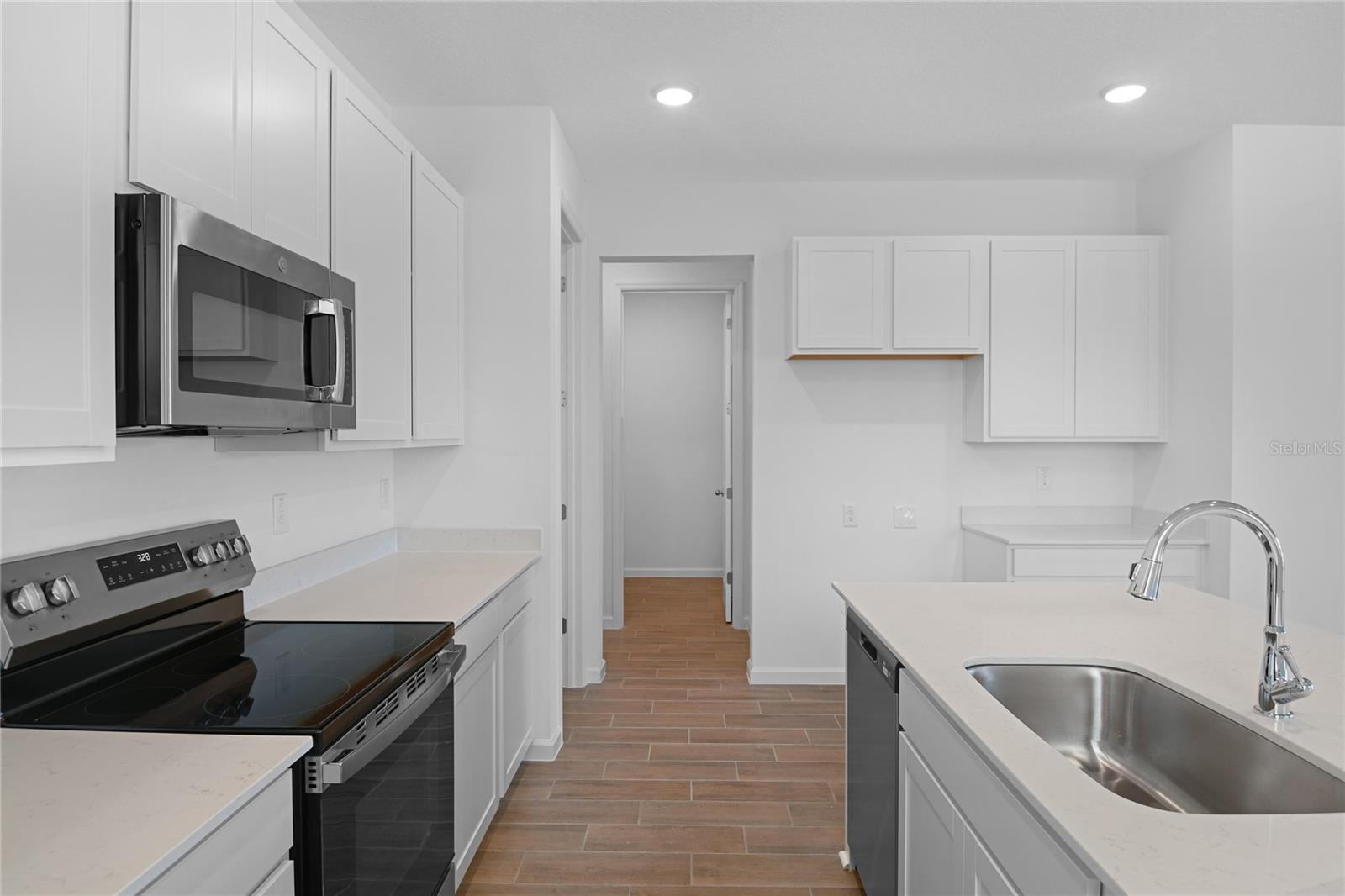 Image 5 of 24 For 6183 64th Terrace