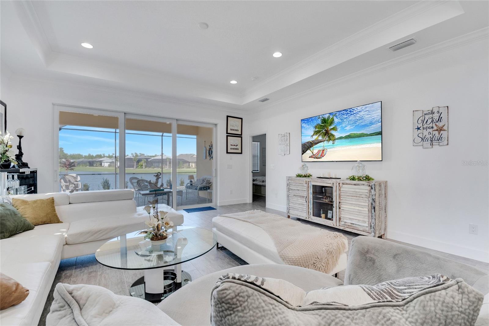 Image 13 of 67 For 879 Margaritaville Avenue