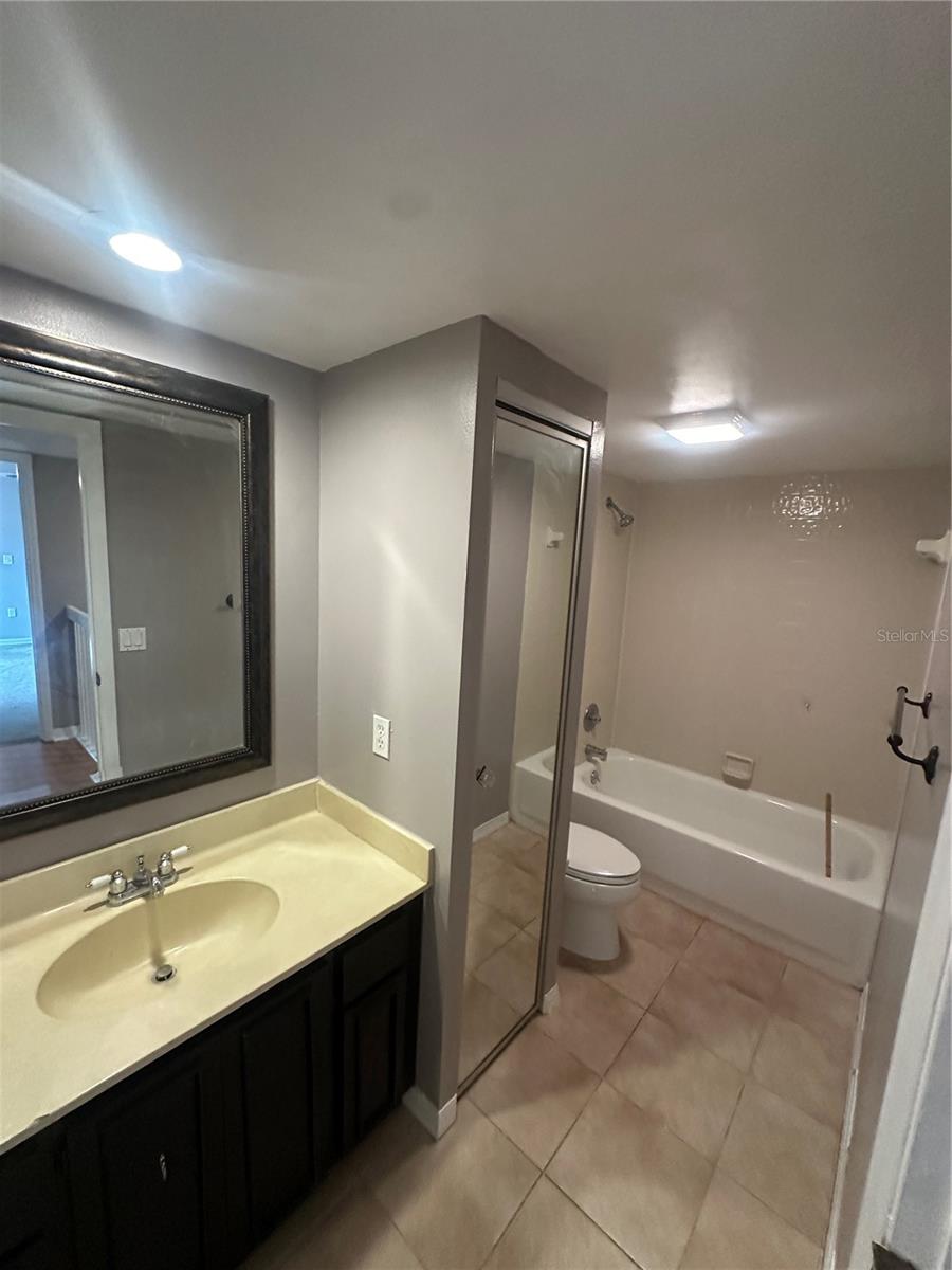 Image 20 of 29 For 5252 Brook Court 240