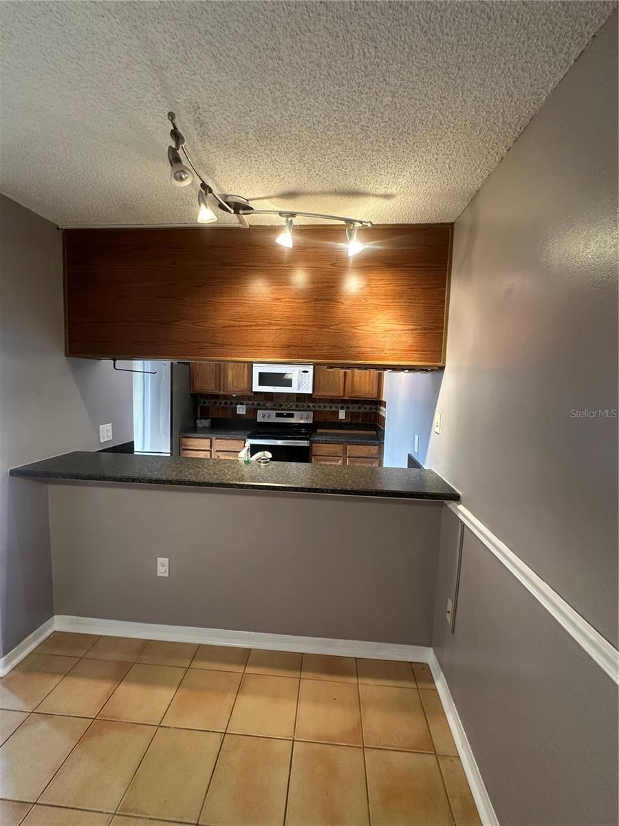 Image 6 of 29 For 5252 Brook Court 240