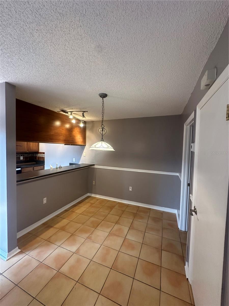 Image 7 of 29 For 5252 Brook Court 240