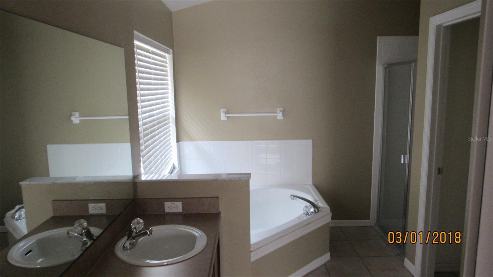 Image 3 of 9 For 185 Thornbury Drive