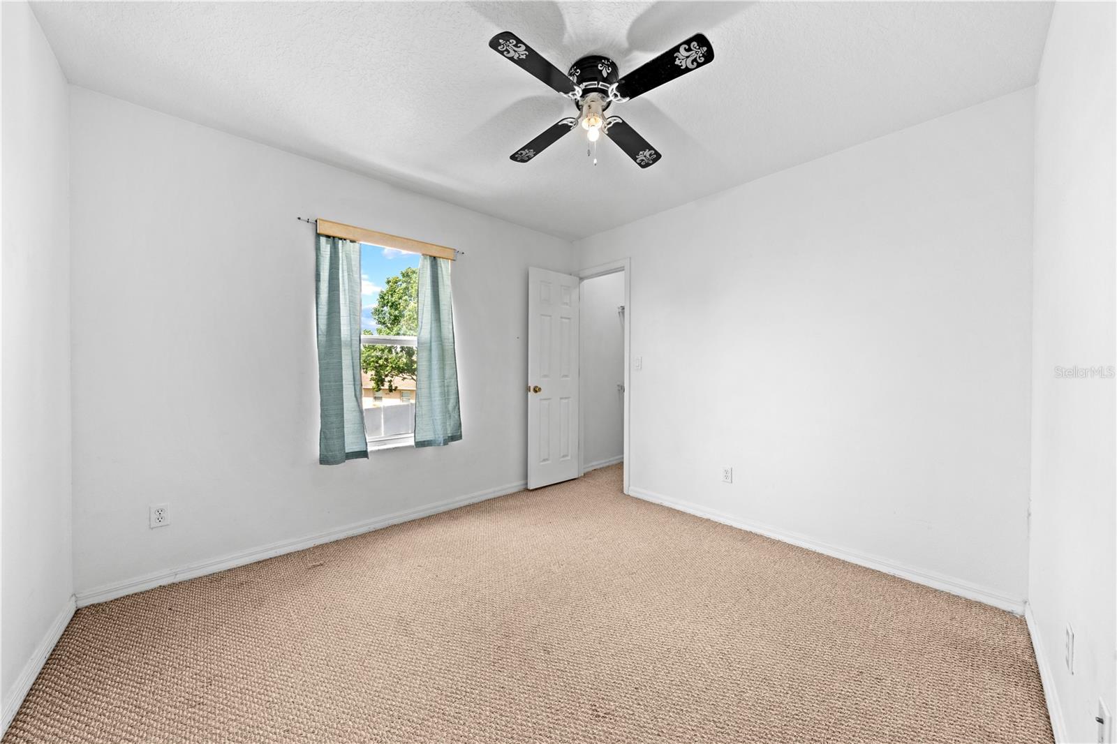 Image 26 of 31 For 3078 Shingle Creek Court
