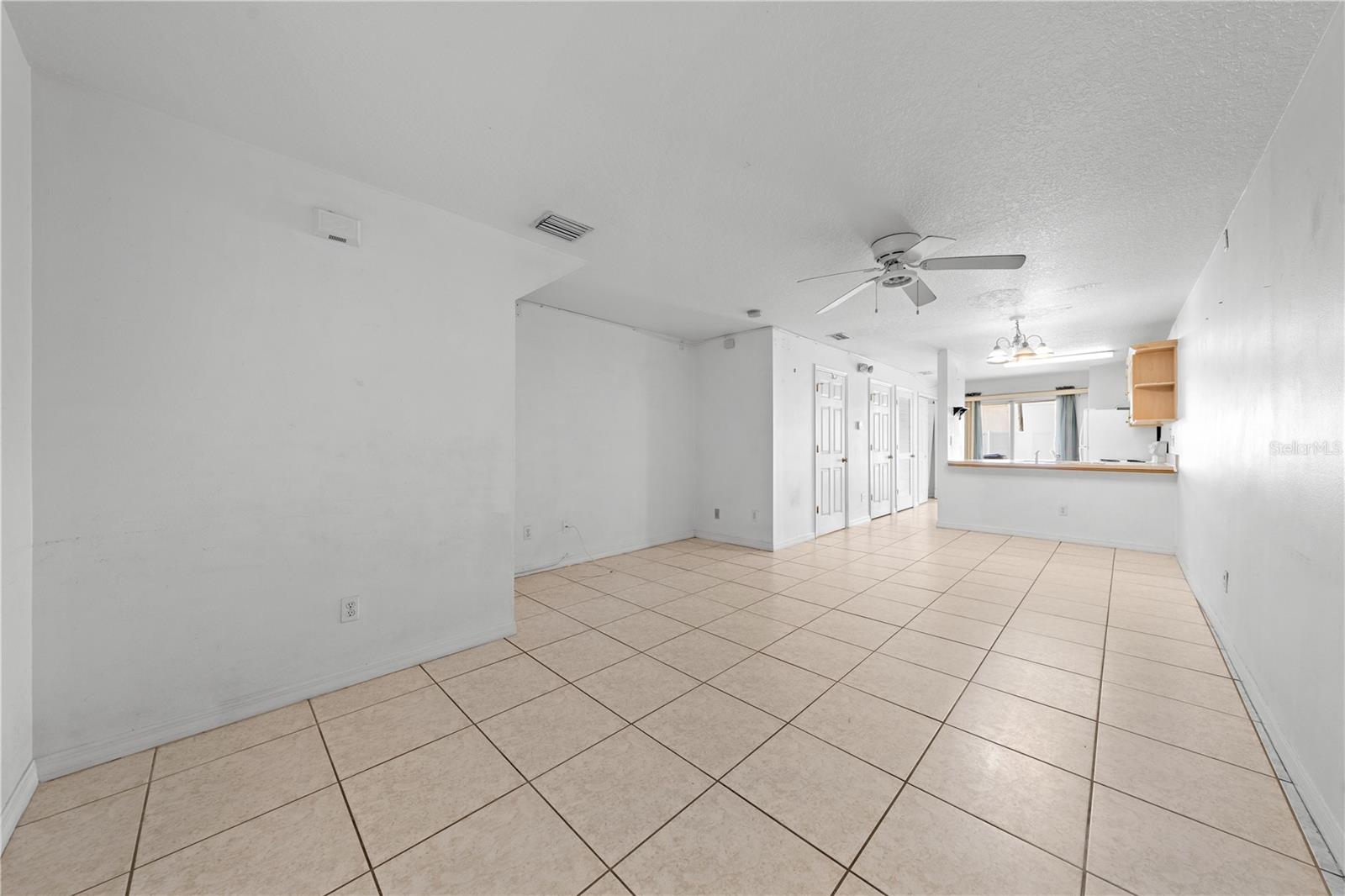 Image 6 of 31 For 3078 Shingle Creek Court
