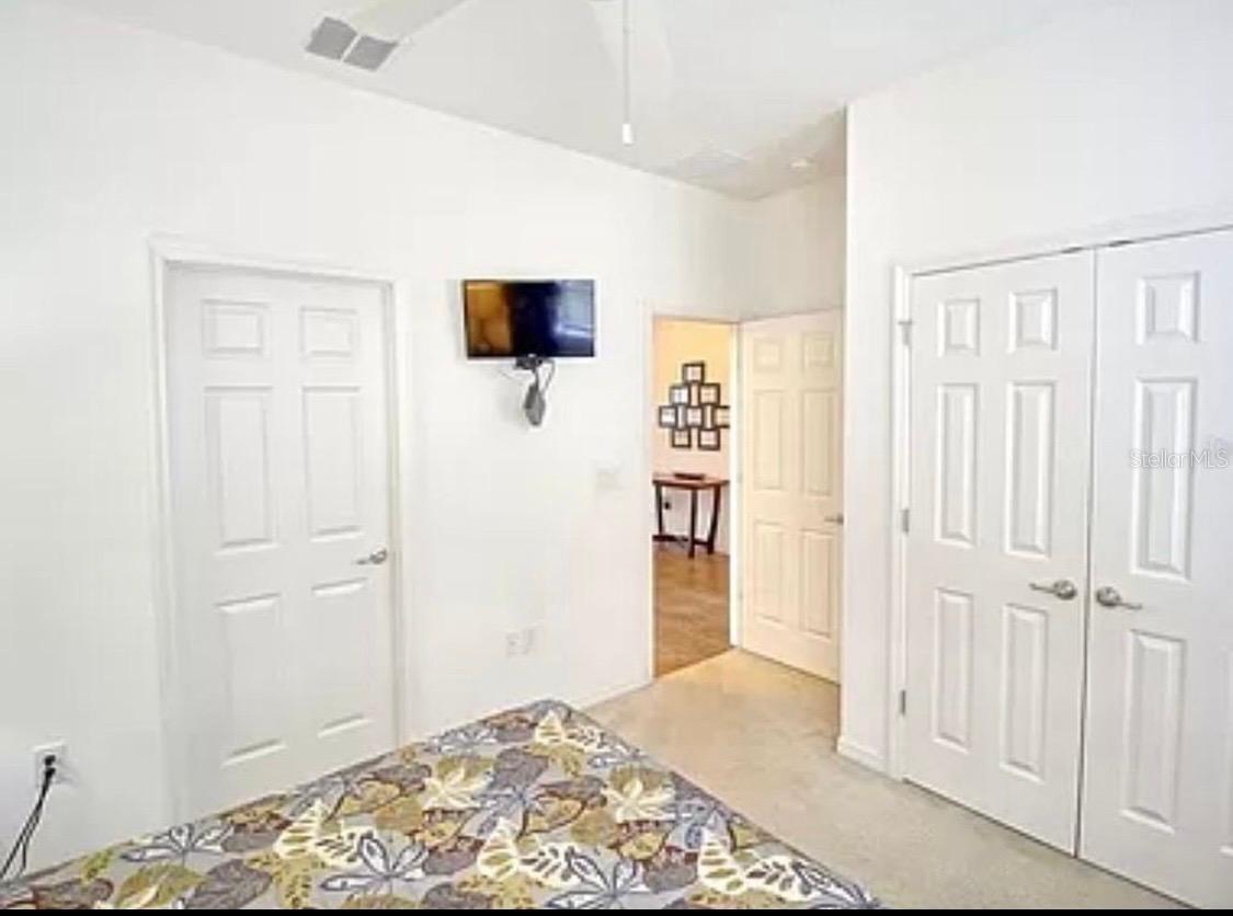 Image 18 of 25 For 2653 Rosemont Circle