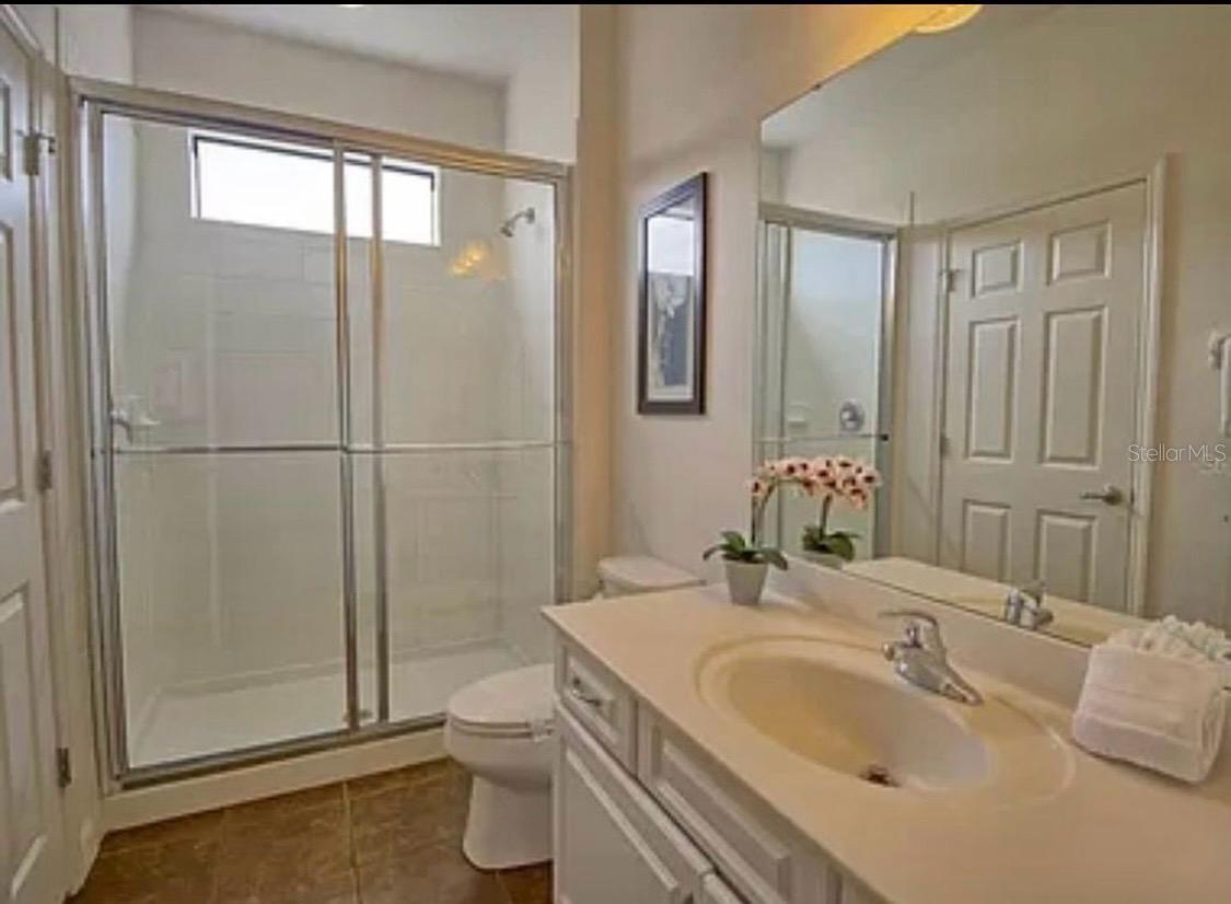 Image 19 of 25 For 2653 Rosemont Circle