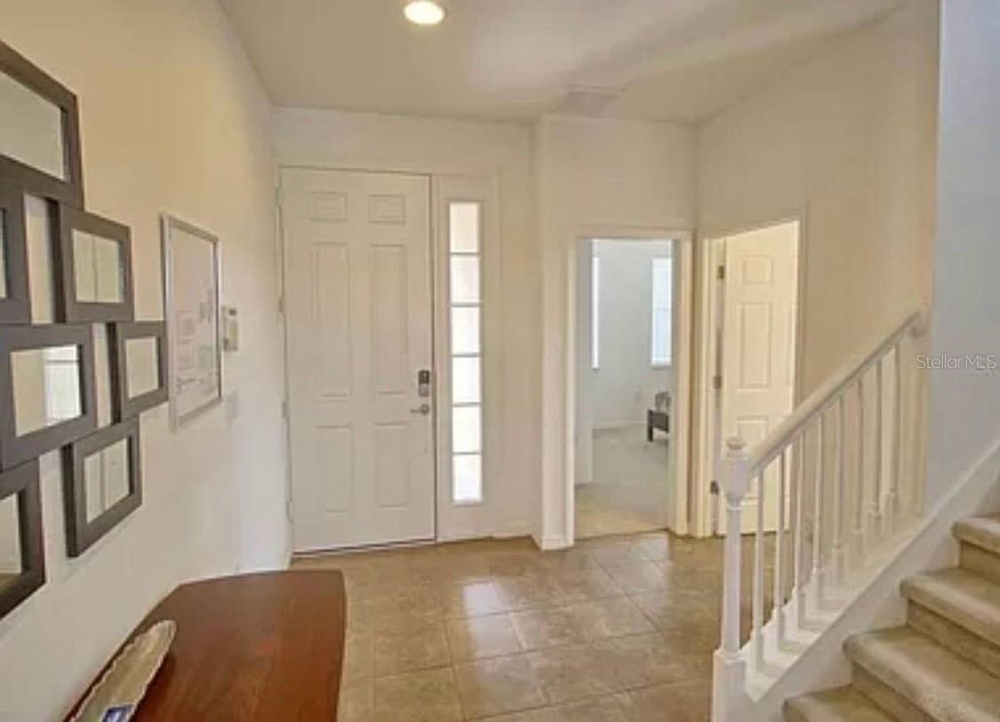 Image 5 of 25 For 2653 Rosemont Circle