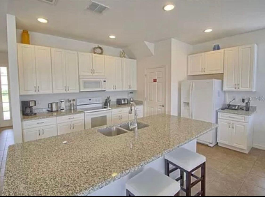 Image 7 of 25 For 2653 Rosemont Circle