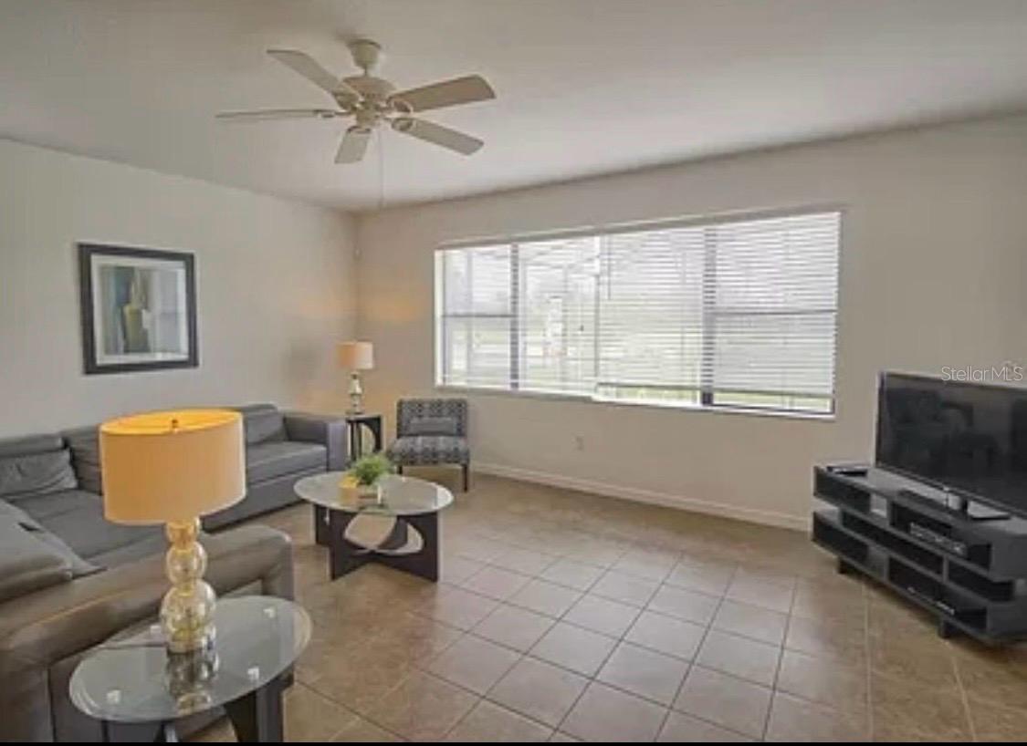 Image 8 of 25 For 2653 Rosemont Circle