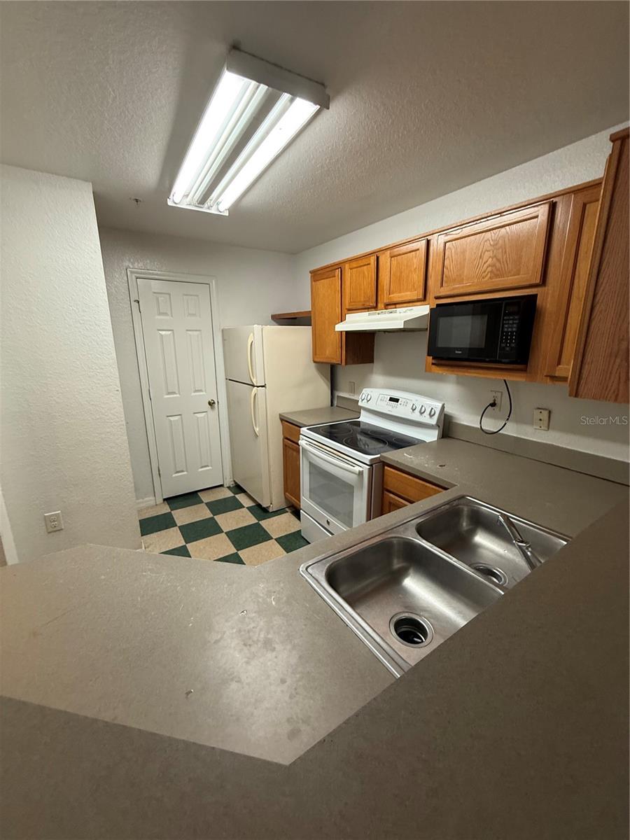 Image 3 of 17 For 3712 Castle Pines Lane 4137
