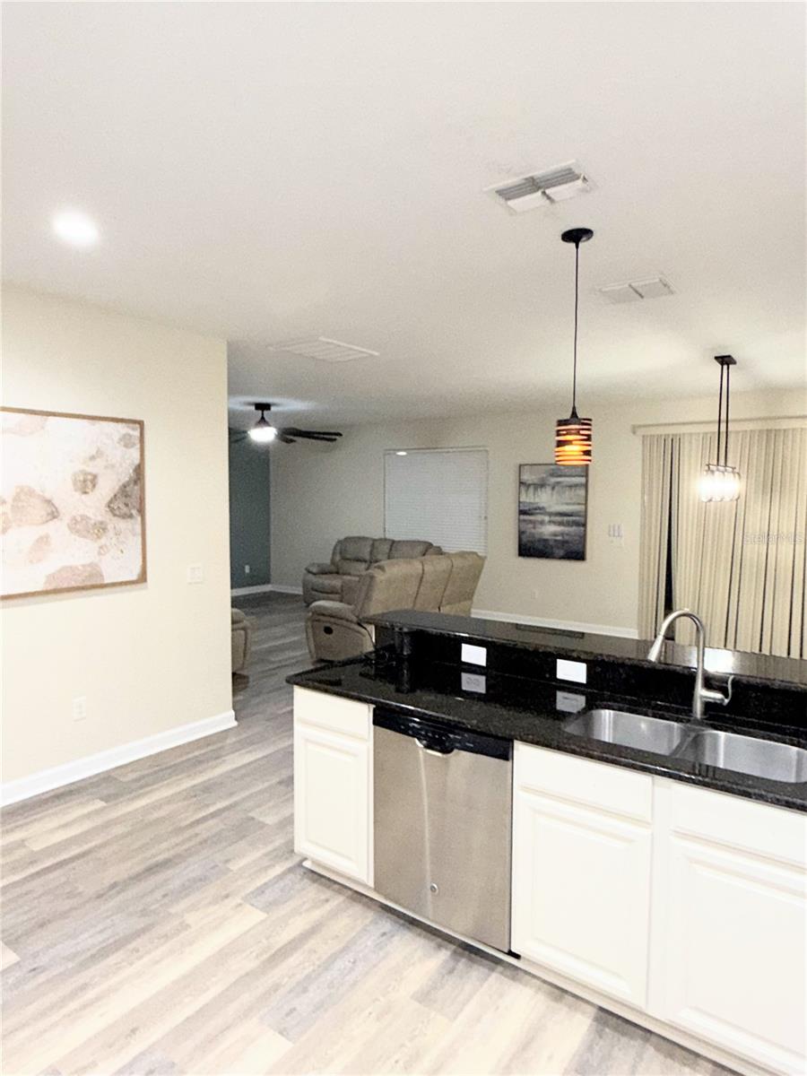 Image 4 of 40 For 1498 Moon Valley Drive