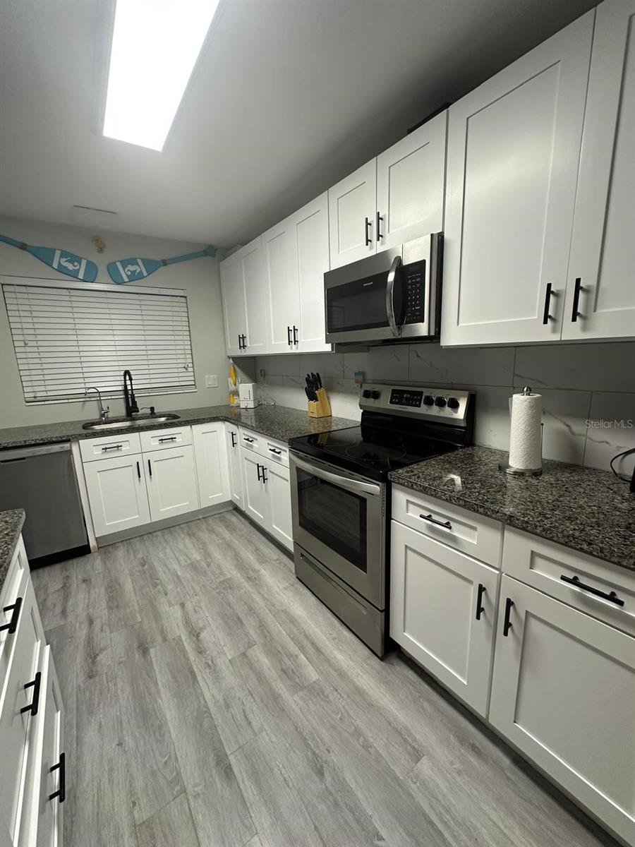 Image 17 of 34 For 5235 40th Street S